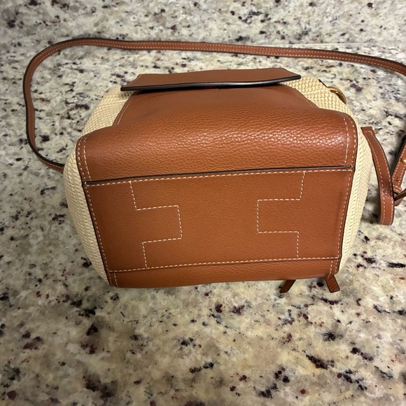 Tory Burch wicker and leather bag - Picture 4 of 10